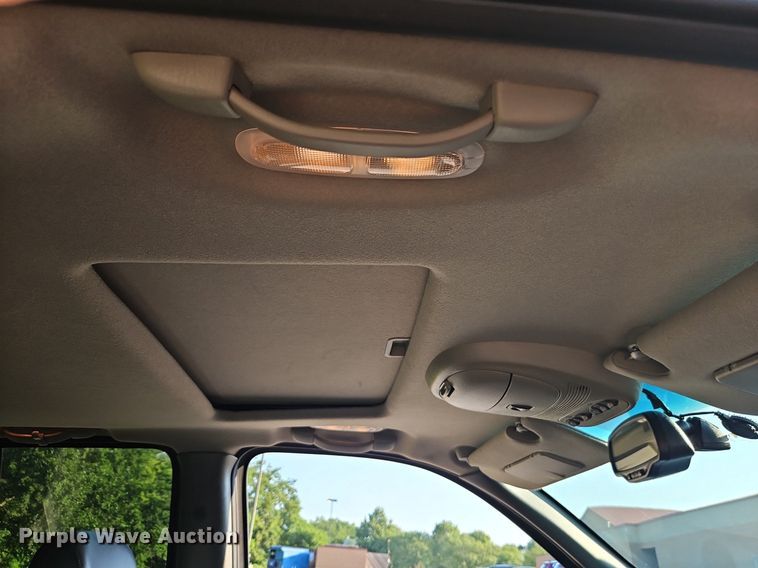 image for item EI8217 2004 GMC Envoy SUV