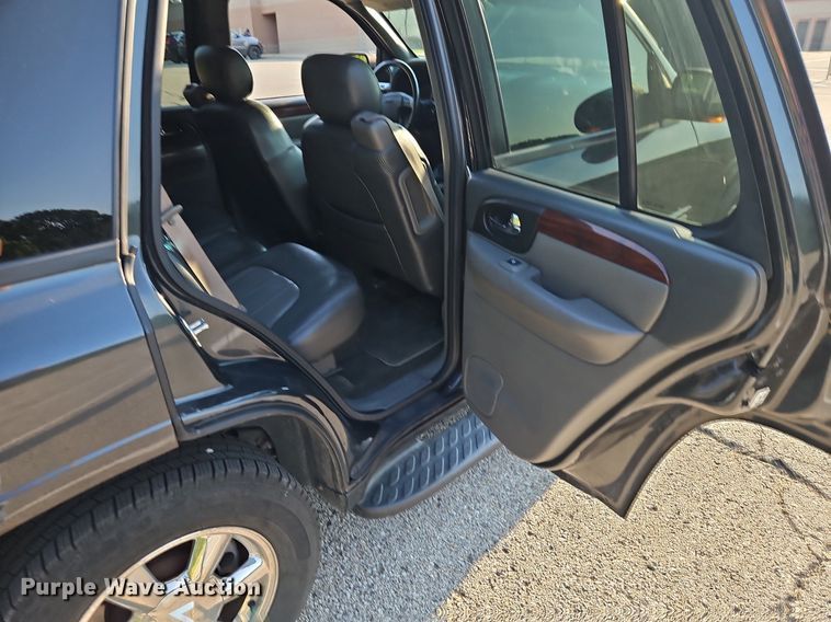 image for item EI8217 2004 GMC Envoy SUV