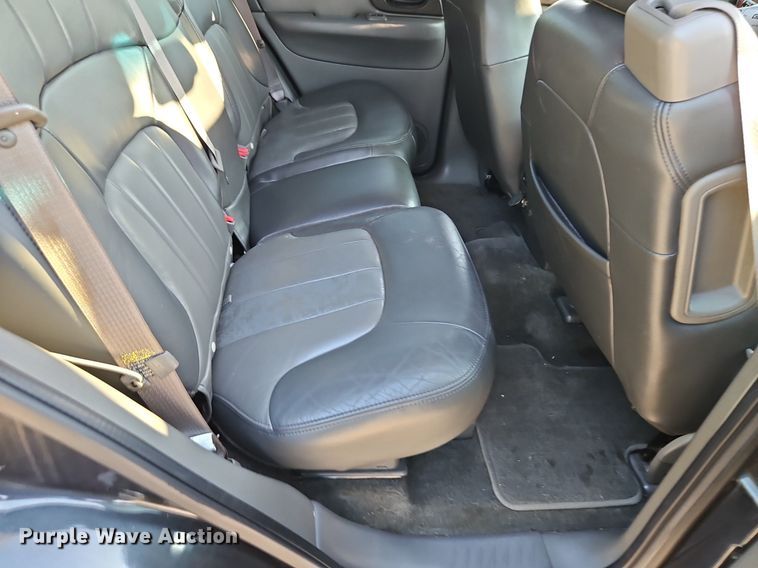 image for item EI8217 2004 GMC Envoy SUV