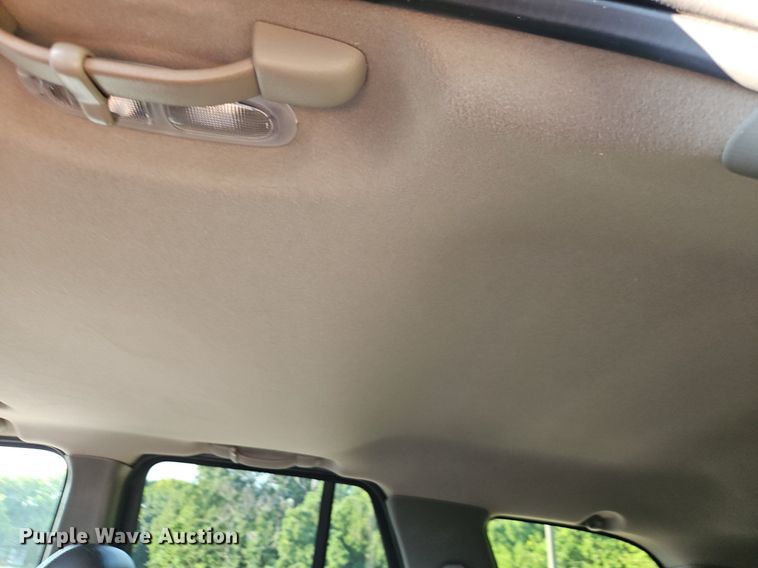 image for item EI8217 2004 GMC Envoy SUV