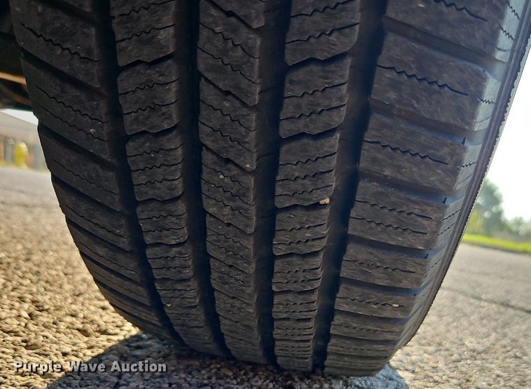 image for item EI8217 2004 GMC Envoy SUV