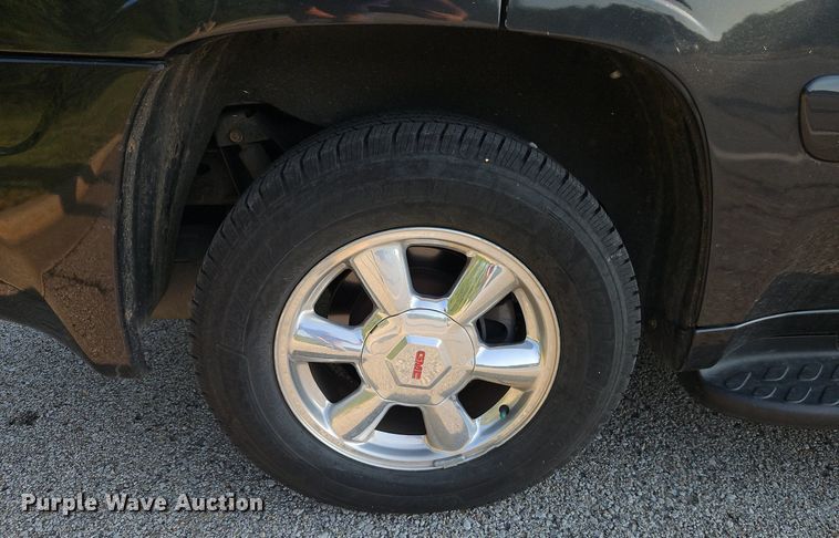 image for item EI8217 2004 GMC Envoy SUV
