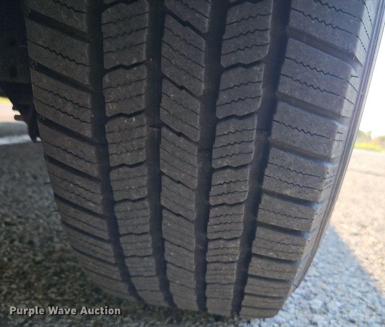 image for item EI8217 2004 GMC Envoy SUV