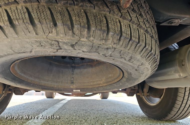 image for item EI8217 2004 GMC Envoy SUV