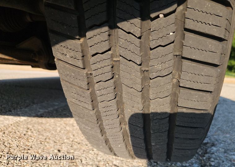 image for item EI8217 2004 GMC Envoy SUV