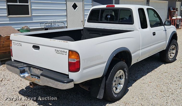 image for item EI8218 1999 Toyota  Tacoma PreRunner XtraCab pickup truck