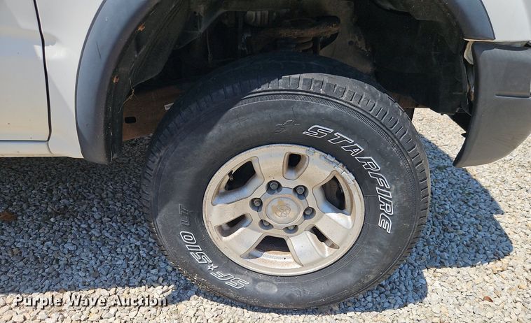 image for item EI8218 1999 Toyota  Tacoma PreRunner XtraCab pickup truck