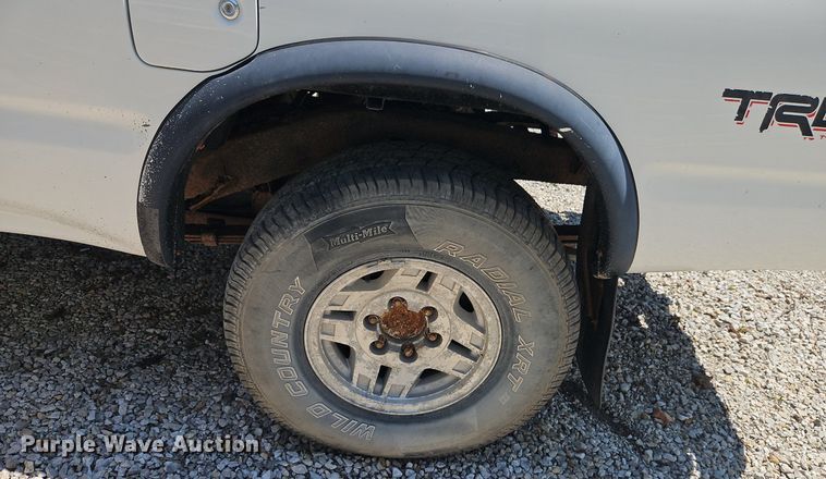 image for item EI8218 1999 Toyota  Tacoma PreRunner XtraCab pickup truck