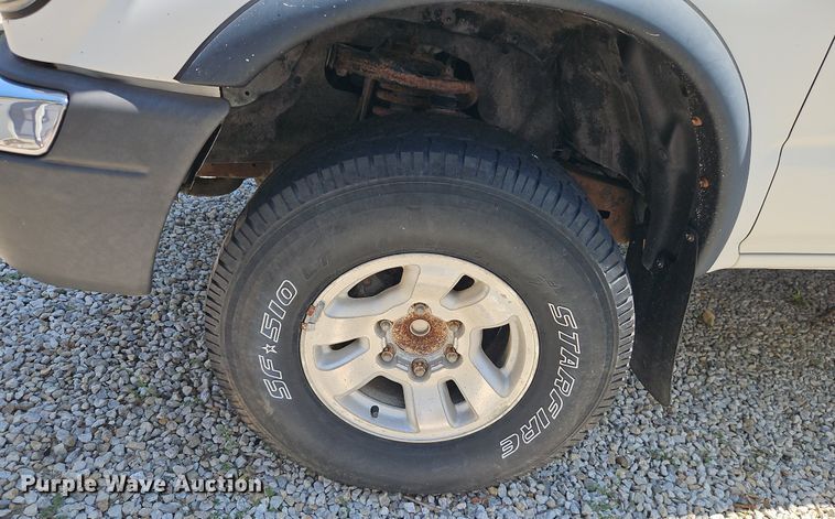 image for item EI8218 1999 Toyota  Tacoma PreRunner XtraCab pickup truck