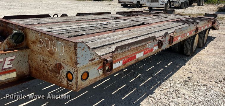 image for item EJ2863 1998 Interstate 40DLA equipment trailer