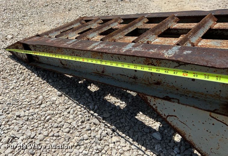 image for item EJ2863 1998 Interstate 40DLA equipment trailer