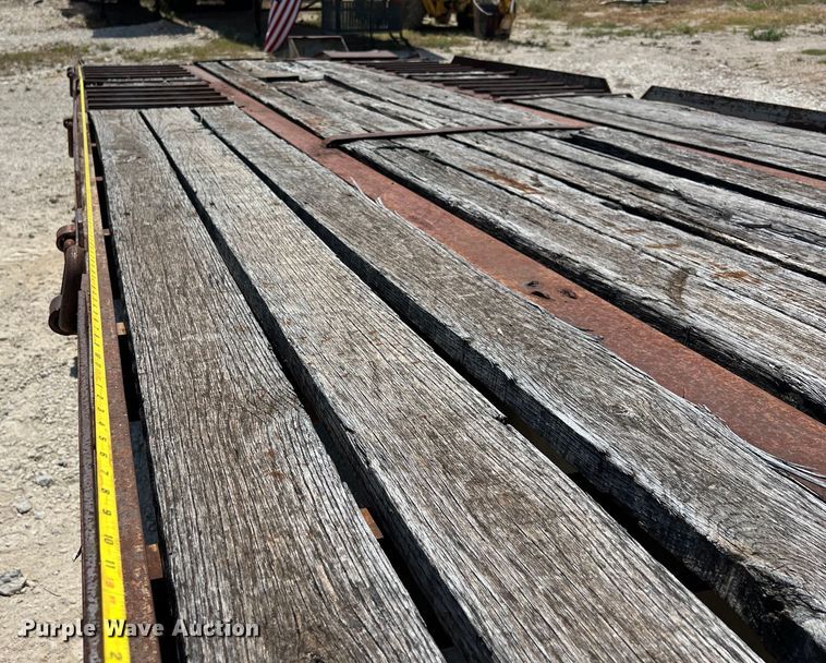 image for item EJ2863 1998 Interstate 40DLA equipment trailer