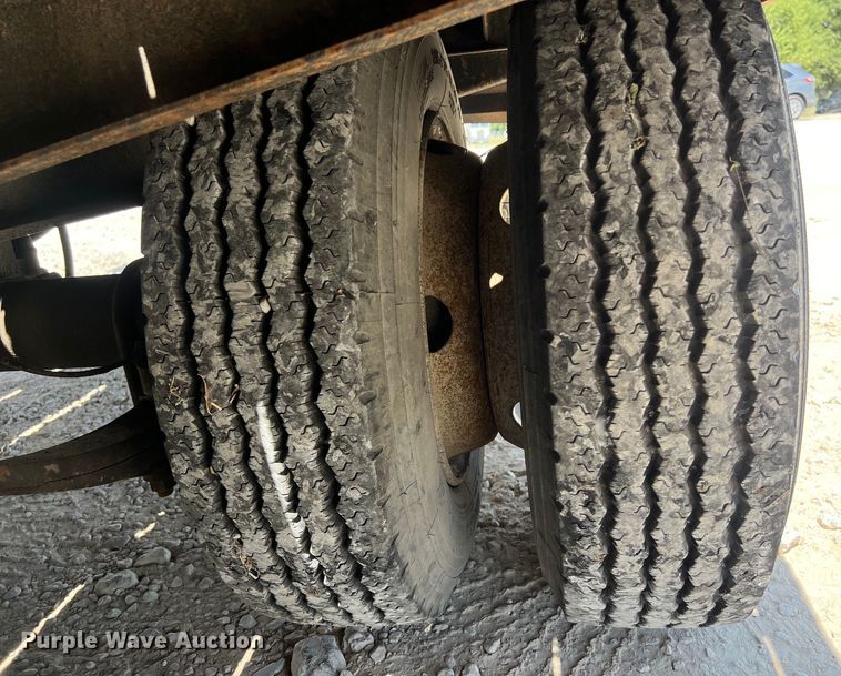 image for item EJ2863 1998 Interstate 40DLA equipment trailer