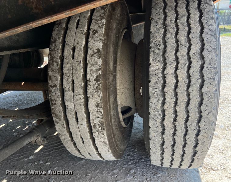 image for item EJ2863 1998 Interstate 40DLA equipment trailer