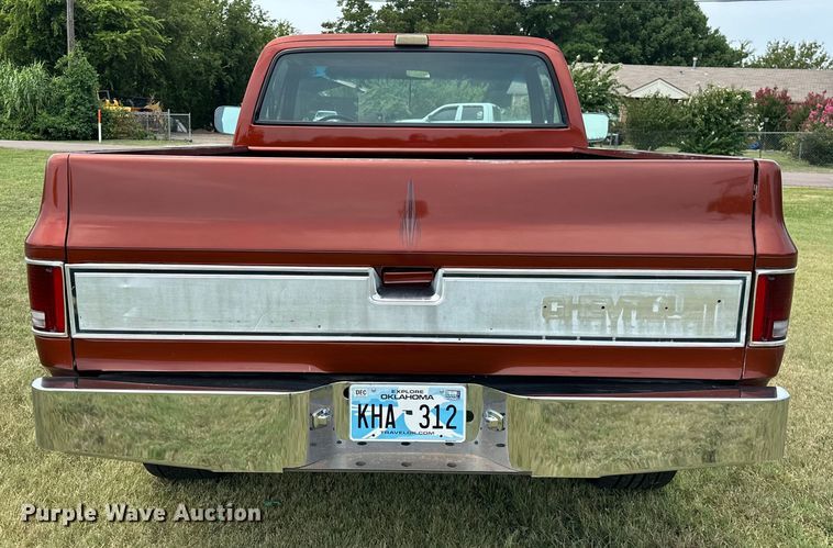 image for item EJ4476 1986 Chevrolet  C10 pickup truck