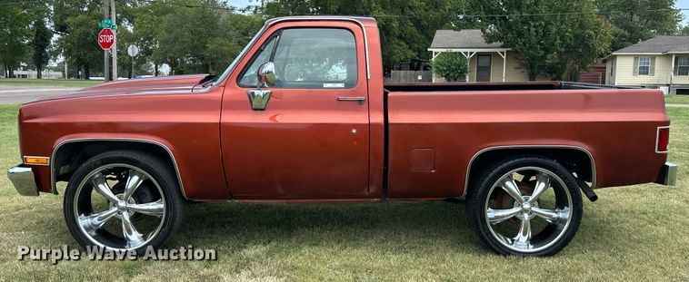 image for item EJ4476 1986 Chevrolet  C10 pickup truck