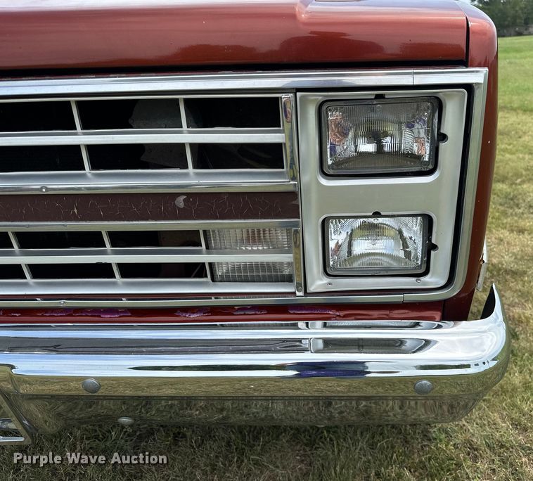 image for item EJ4476 1986 Chevrolet  C10 pickup truck