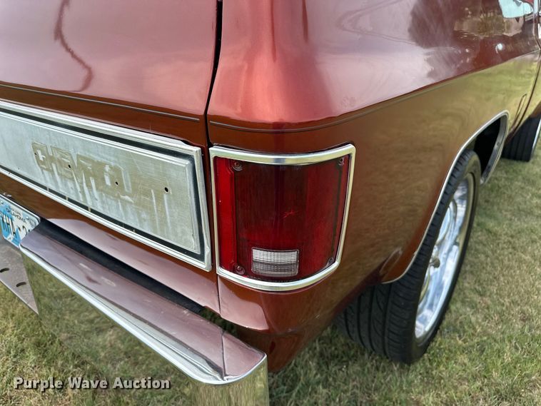 image for item EJ4476 1986 Chevrolet  C10 pickup truck