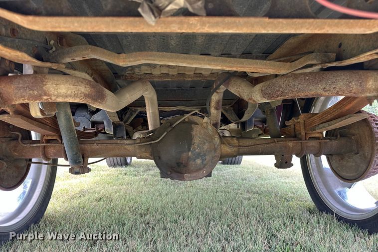 image for item EJ4476 1986 Chevrolet  C10 pickup truck