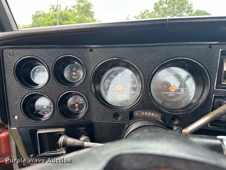 image for item EJ4476 1986 Chevrolet  C10 pickup truck