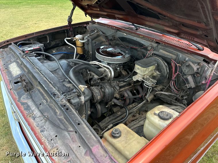 image for item EJ4476 1986 Chevrolet  C10 pickup truck