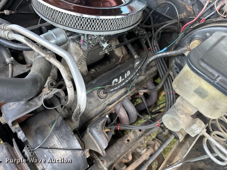 image for item EJ4476 1986 Chevrolet  C10 pickup truck