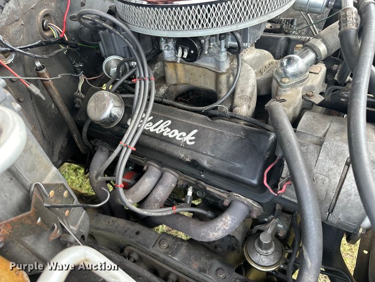 image for item EJ4476 1986 Chevrolet  C10 pickup truck