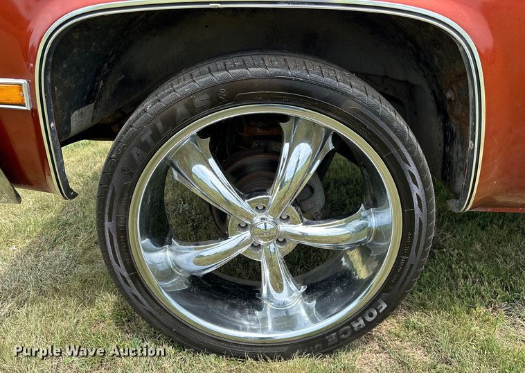 image for item EJ4476 1986 Chevrolet  C10 pickup truck