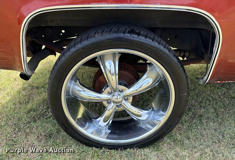 image for item EJ4476 1986 Chevrolet  C10 pickup truck