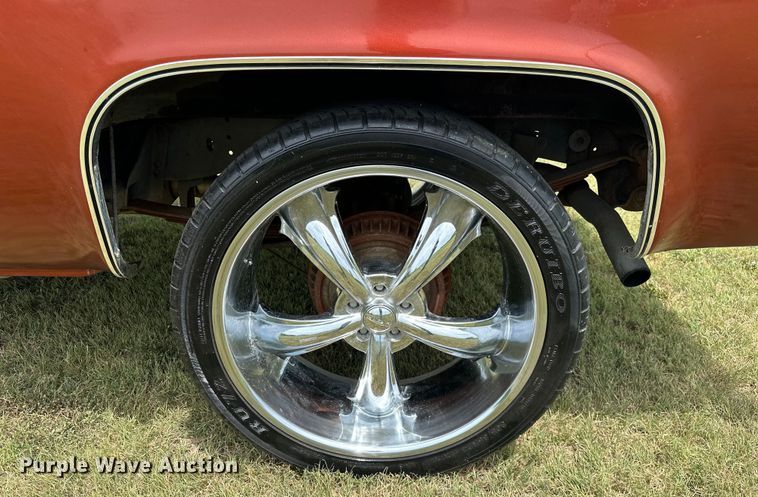 image for item EJ4476 1986 Chevrolet  C10 pickup truck