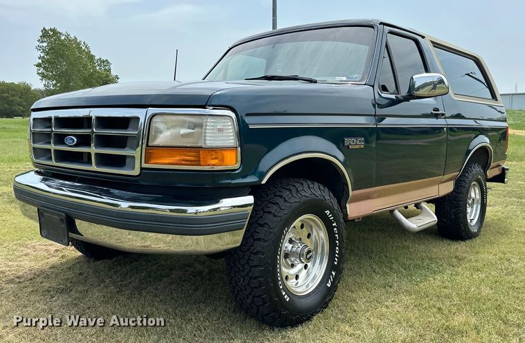 image for item EJ4477 1995 Ford Bronco  SUV