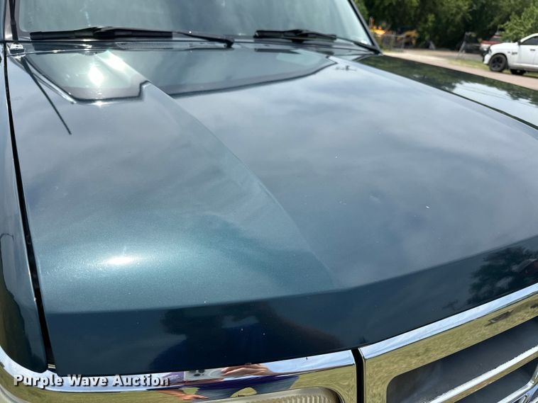 image for item EJ4477 1995 Ford Bronco  SUV