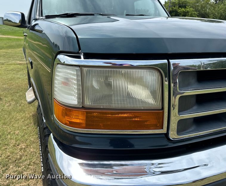 image for item EJ4477 1995 Ford Bronco  SUV