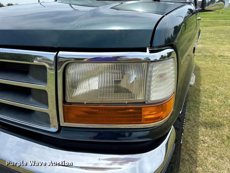 image for item EJ4477 1995 Ford Bronco  SUV