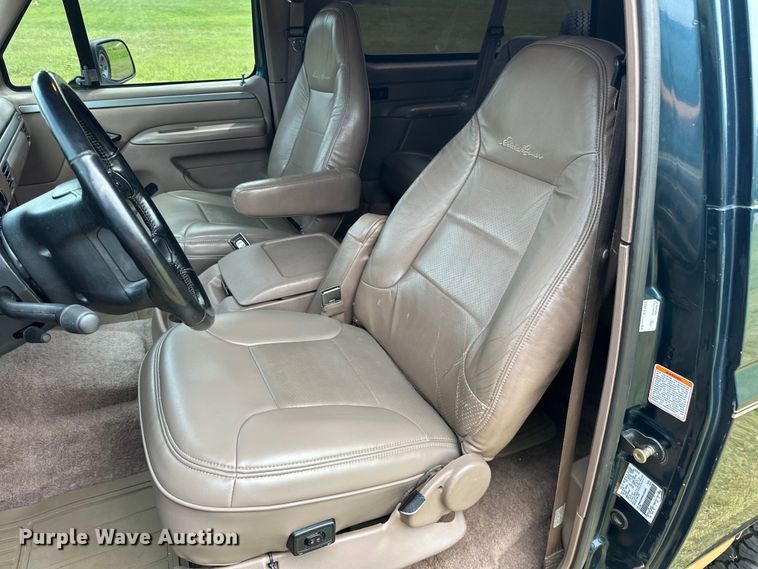 image for item EJ4477 1995 Ford Bronco  SUV