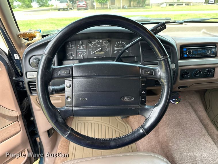 image for item EJ4477 1995 Ford Bronco  SUV