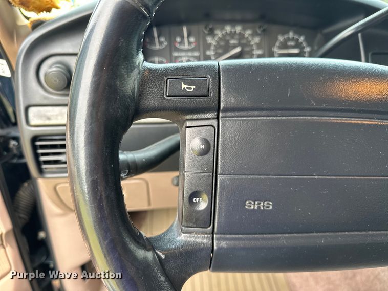 image for item EJ4477 1995 Ford Bronco  SUV