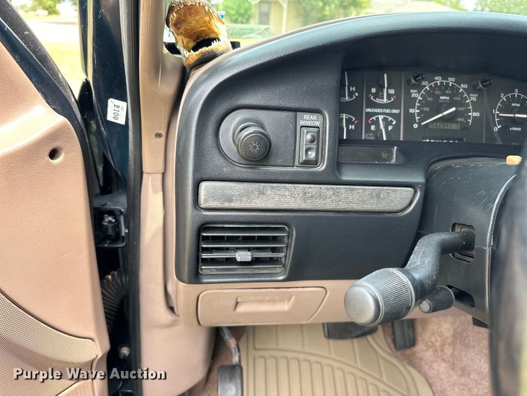 image for item EJ4477 1995 Ford Bronco  SUV