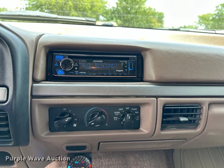 image for item EJ4477 1995 Ford Bronco  SUV