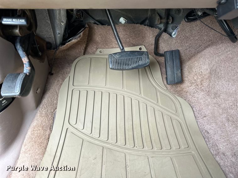 image for item EJ4477 1995 Ford Bronco  SUV