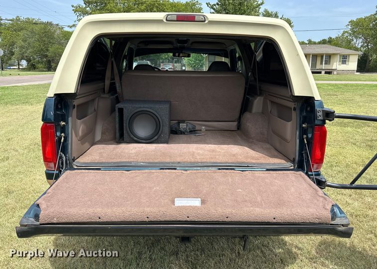 image for item EJ4477 1995 Ford Bronco  SUV