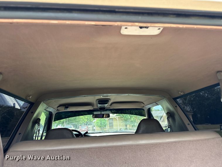 image for item EJ4477 1995 Ford Bronco  SUV