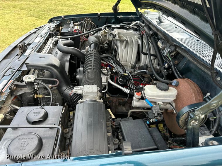 image for item EJ4477 1995 Ford Bronco  SUV