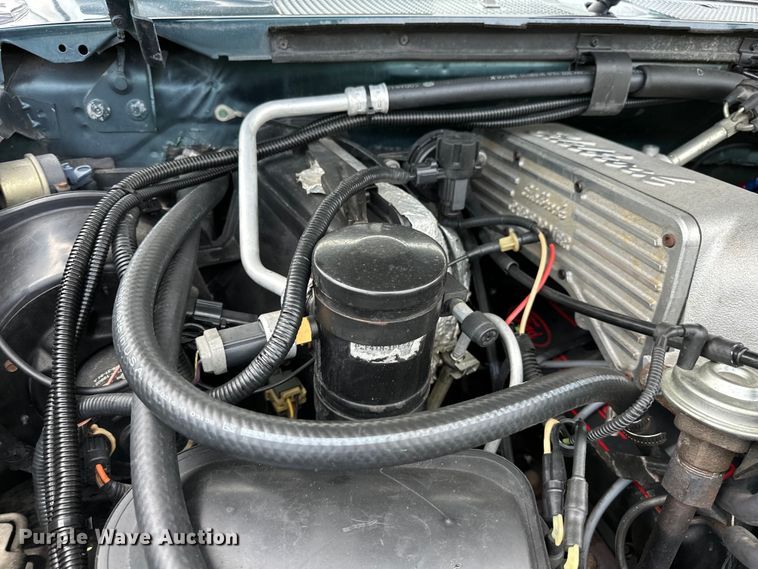 image for item EJ4477 1995 Ford Bronco  SUV