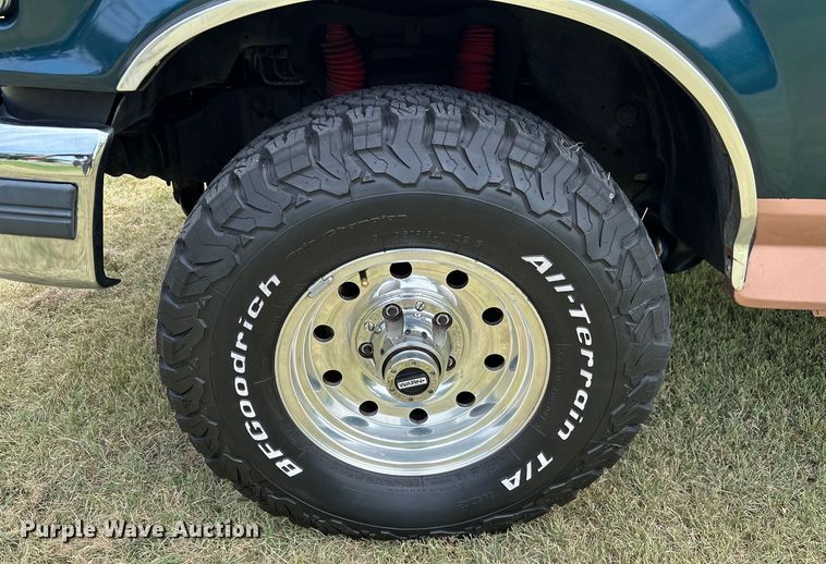 image for item EJ4477 1995 Ford Bronco  SUV