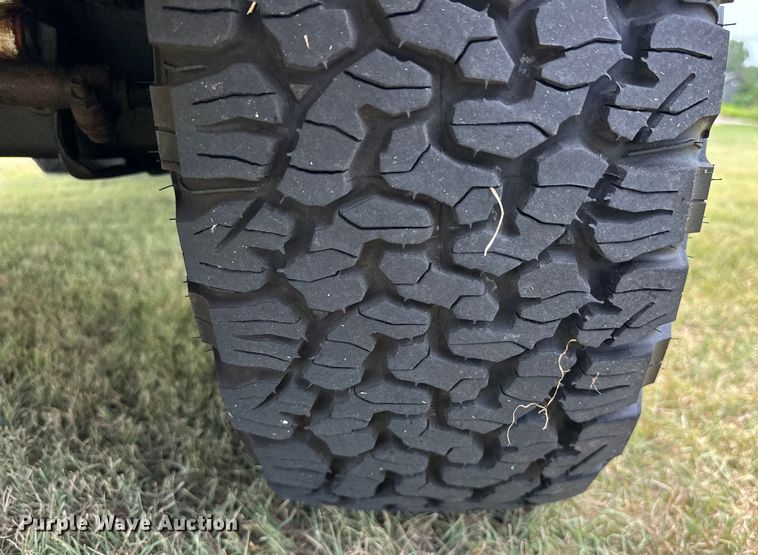 image for item EJ4477 1995 Ford Bronco  SUV