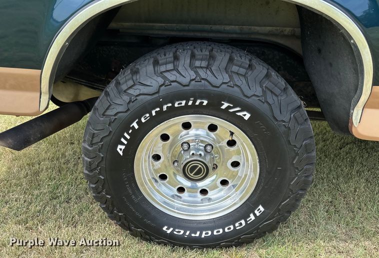 image for item EJ4477 1995 Ford Bronco  SUV