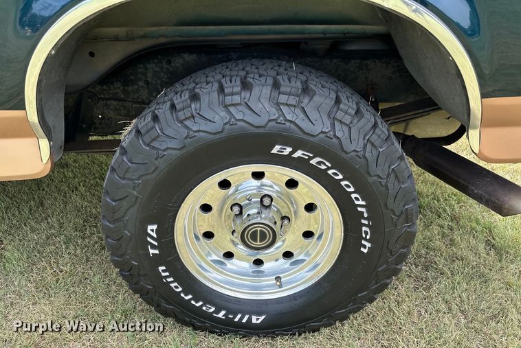 image for item EJ4477 1995 Ford Bronco  SUV