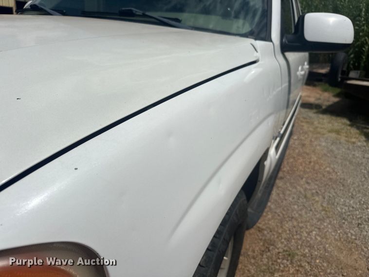 image for item EJ4485 2004 GMC Yukon 1500 SUV