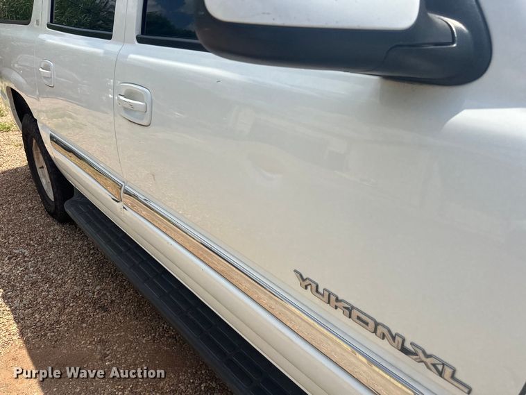 image for item EJ4485 2004 GMC Yukon 1500 SUV